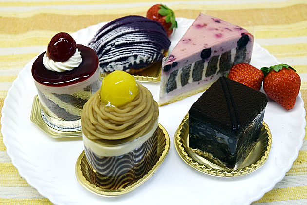 画像：ケーキ各種（ドリアン洋菓子店）